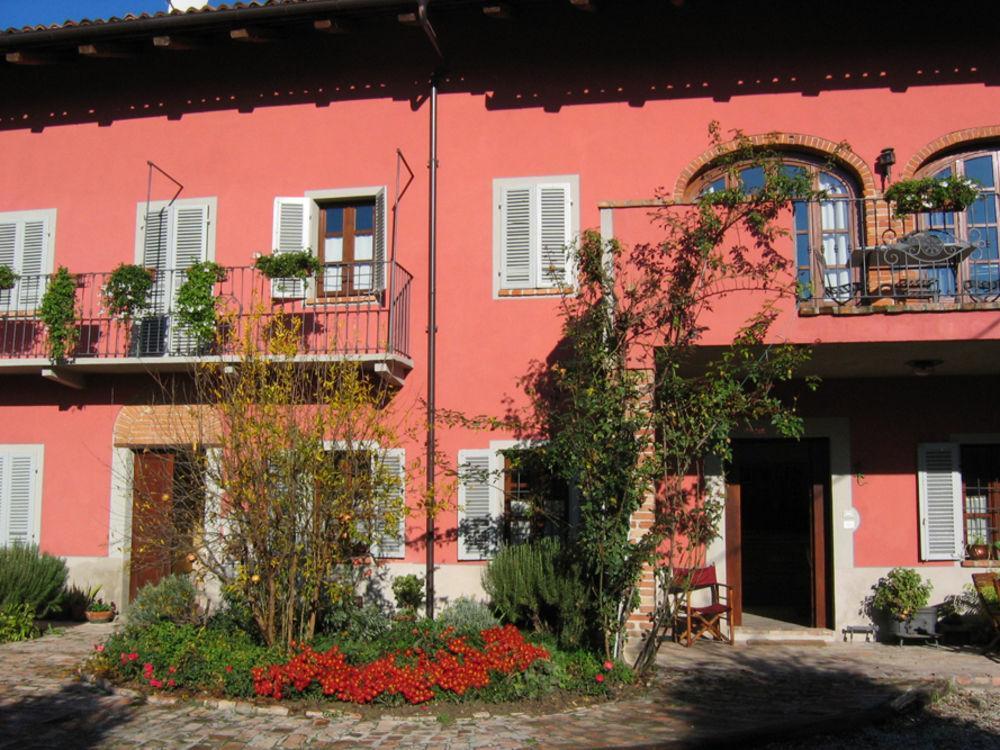 Agriturismo Il Gioco Dell'Oca Бароло Екстериор снимка