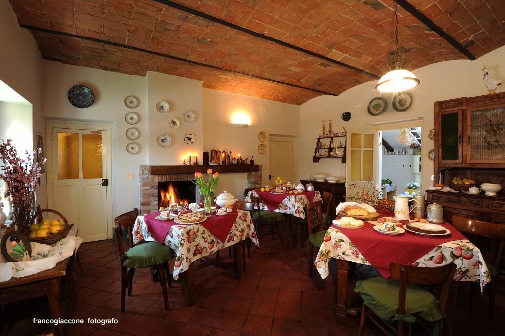Agriturismo Il Gioco Dell'Oca Бароло Екстериор снимка
